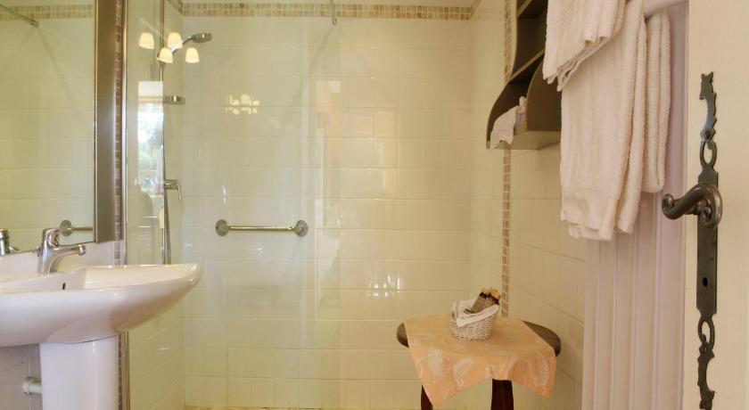 Suite - Vue sur Piscine